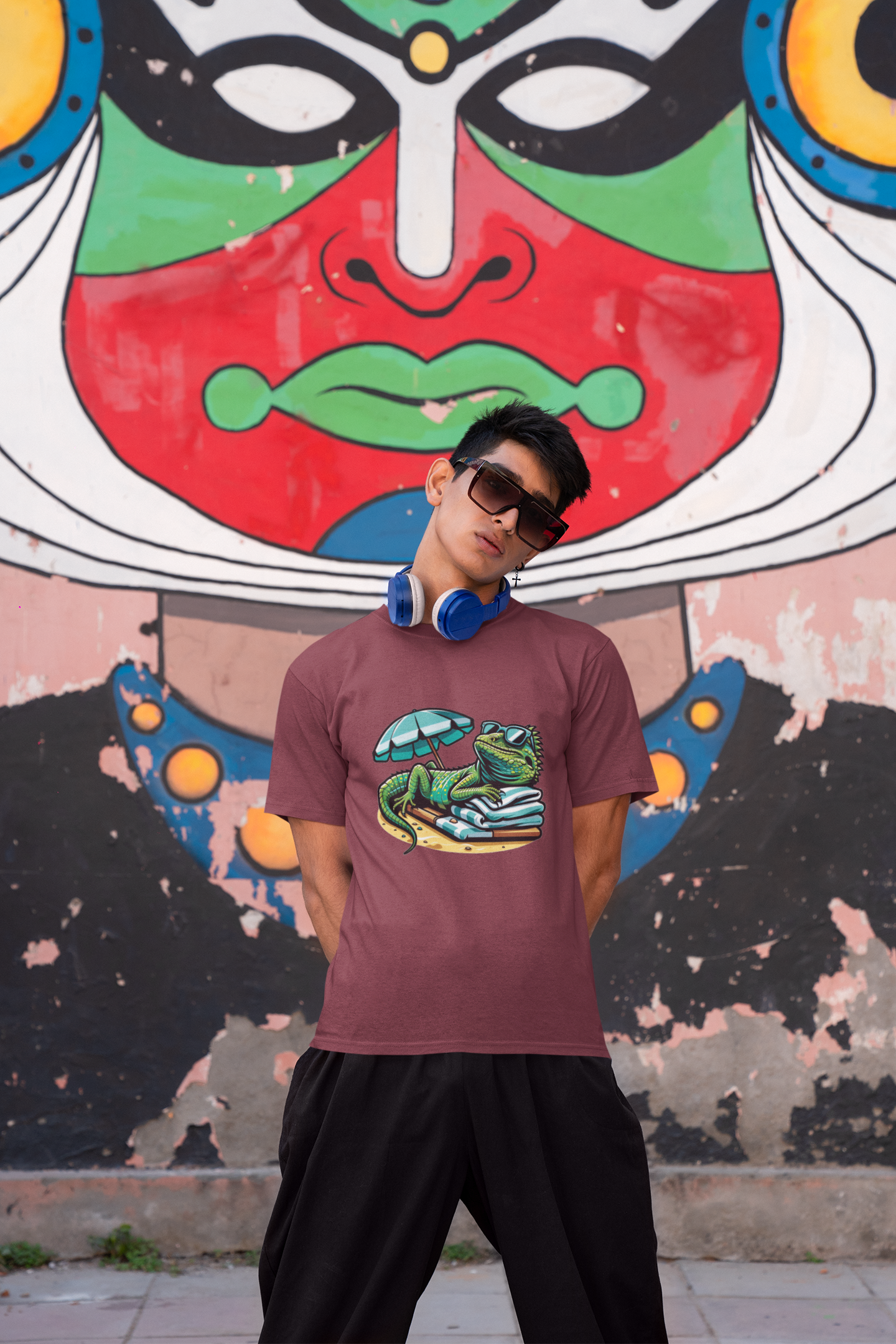 Lizard Sunbathing | Printed | Crew