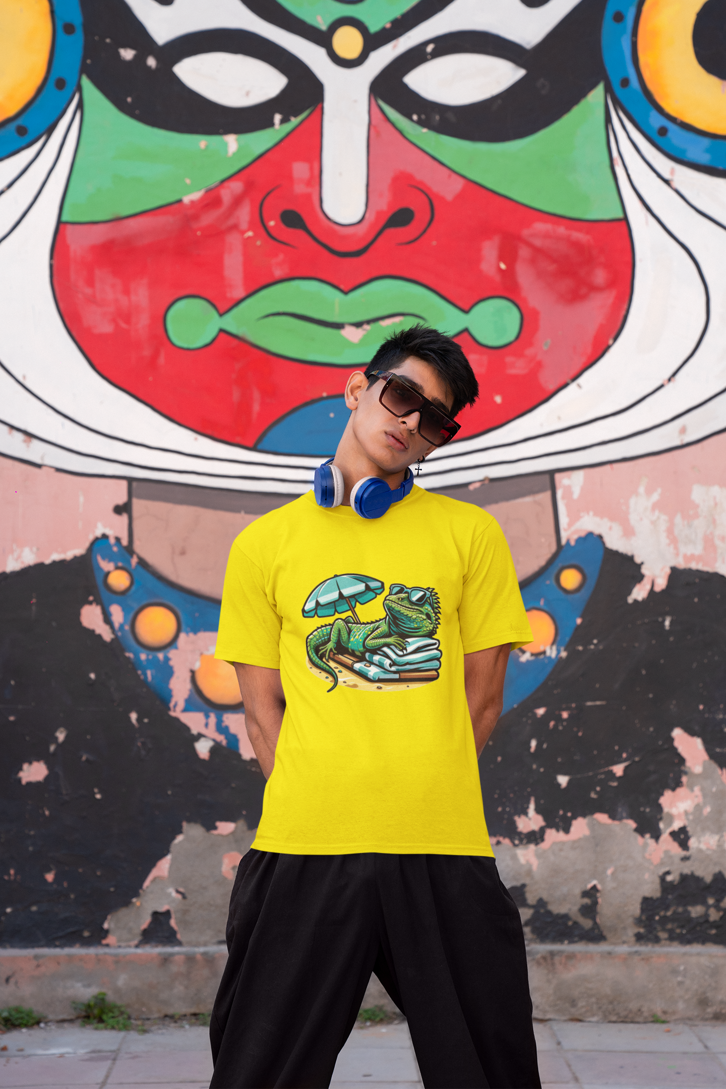 Lizard Sunbathing | Printed | Crew