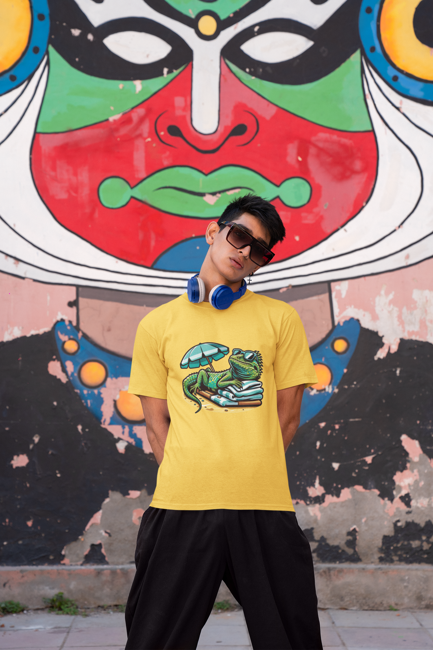 Lizard Sunbathing | Printed | Crew